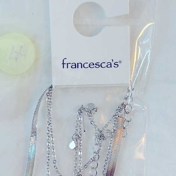 NWT Francesca’s Collection Fallon Layered Moon Pendant Necklace - Picture 4 of 8